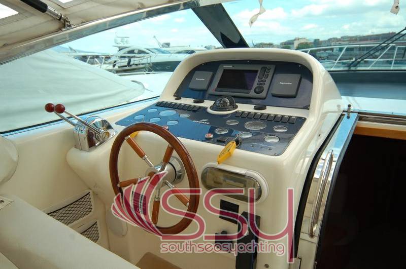 Uniesse 42 open