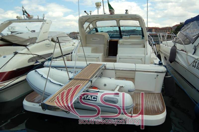 Uniesse 42 open