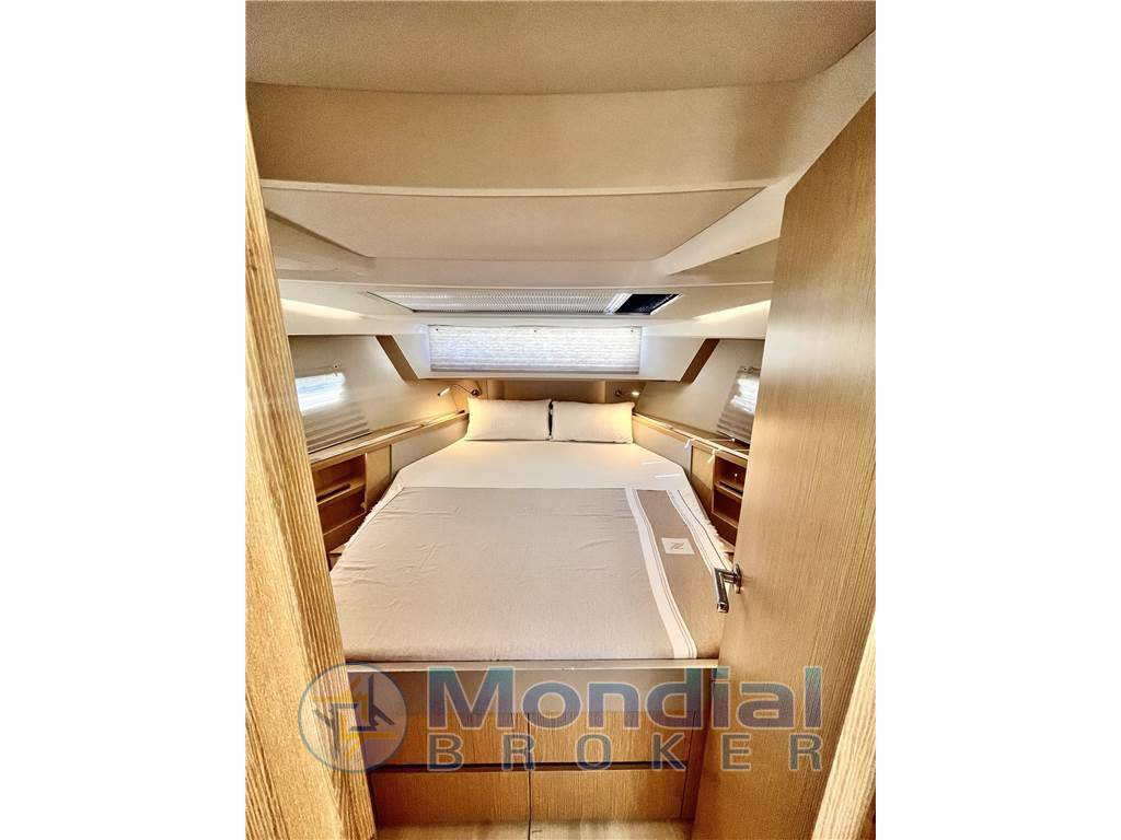 Sealine C335
