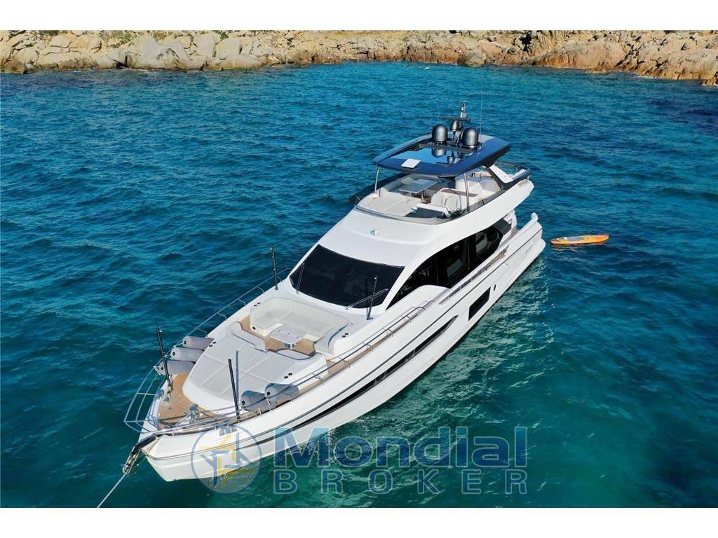 Azimut 78 fly