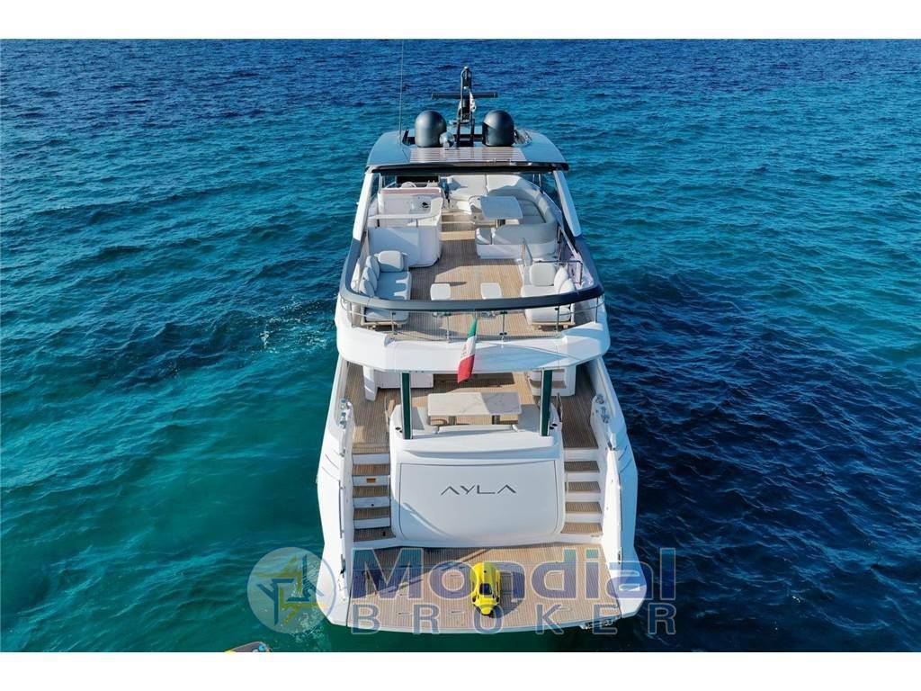 Azimut 78 fly