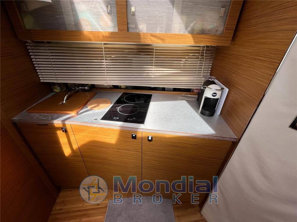 Atlantis 35