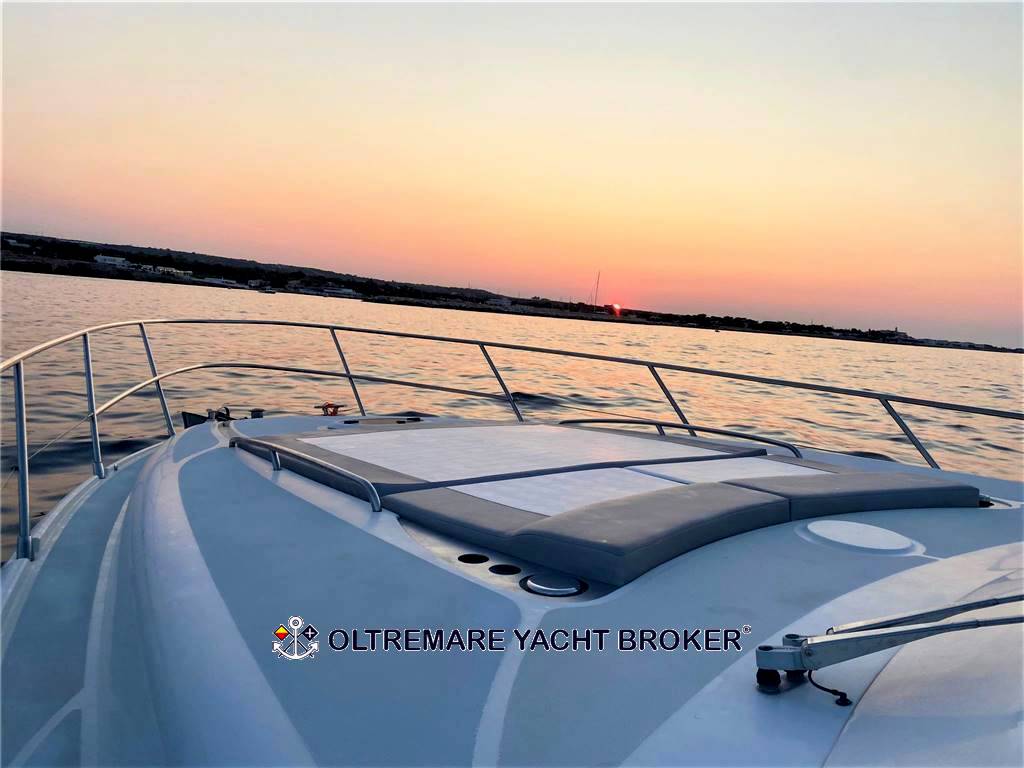 Atlantis 55 hard top