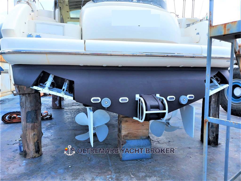 Atlantis 55 hard top