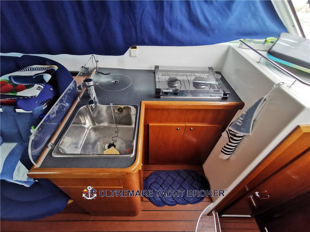 Beneteau Antares 980