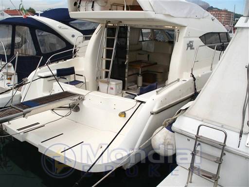 Azimut Az 36