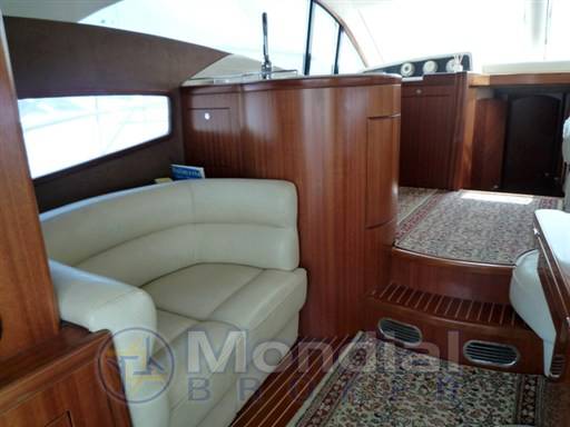 Galeon 440 fly