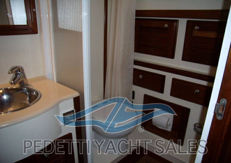 Menorquin yacht 160 hard top bianco