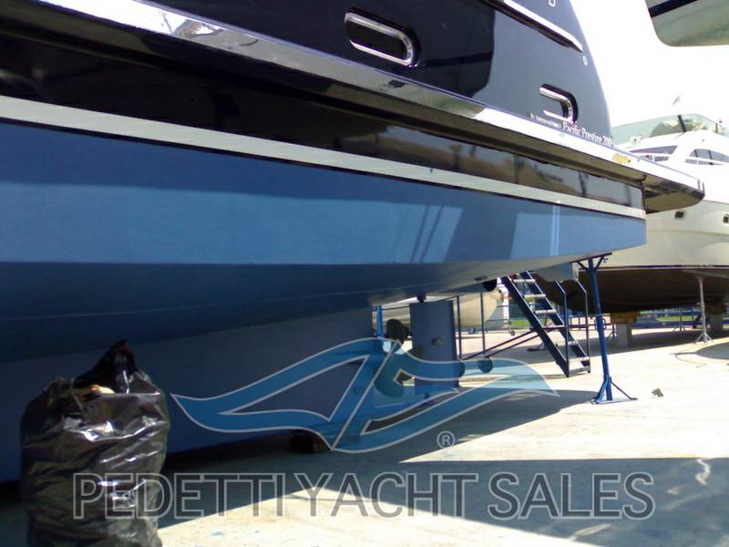 Pacific shipyard Prestige 200