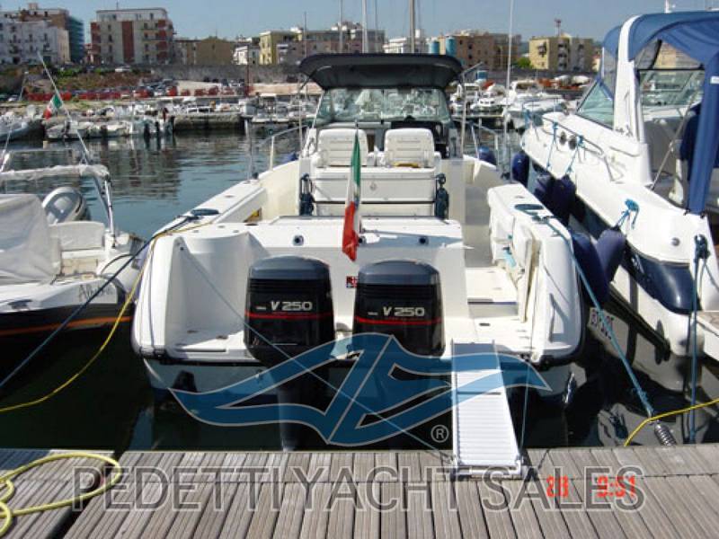 Boston whaler 28 outrage
