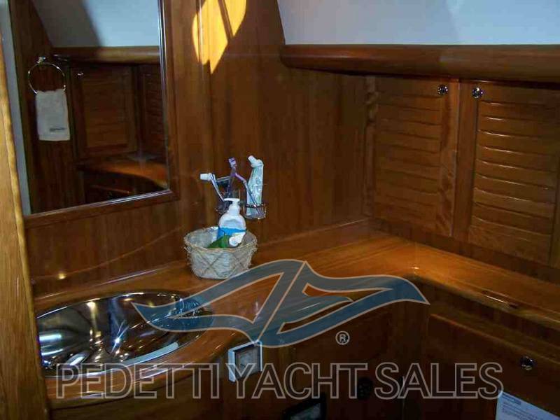 Menorquin yachts 180 fly bridge