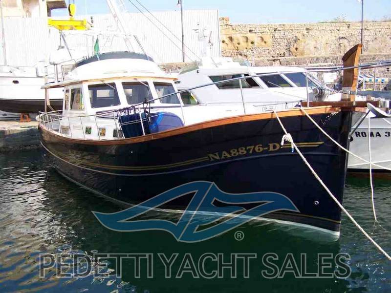 Menorquin yachts 180 fly bridge