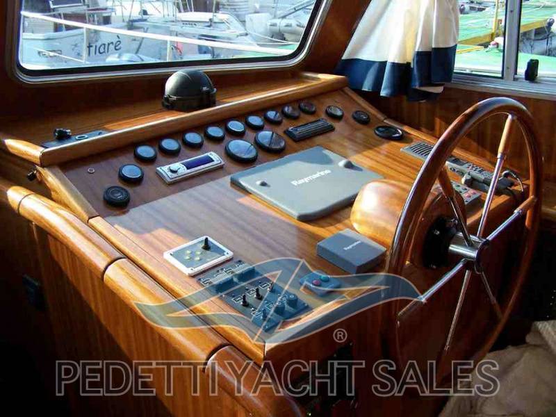 Menorquin yachts 180 fly bridge