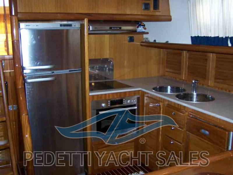 Menorquin yachts 180 fly bridge