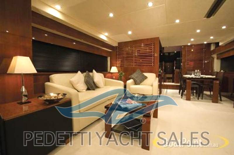 Fairline Squadron 70