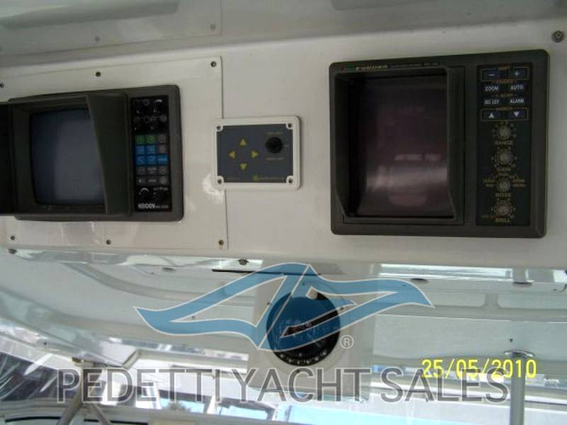Luhrs 380 open