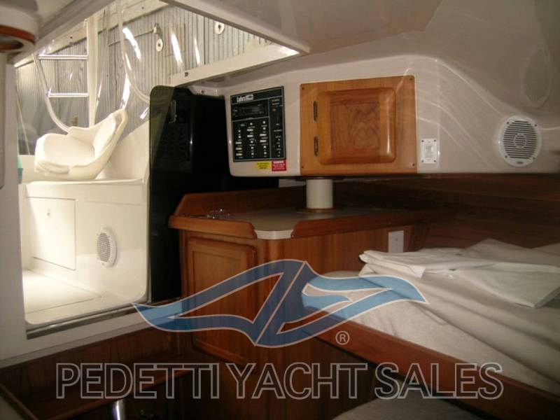 Luhrs 29 open