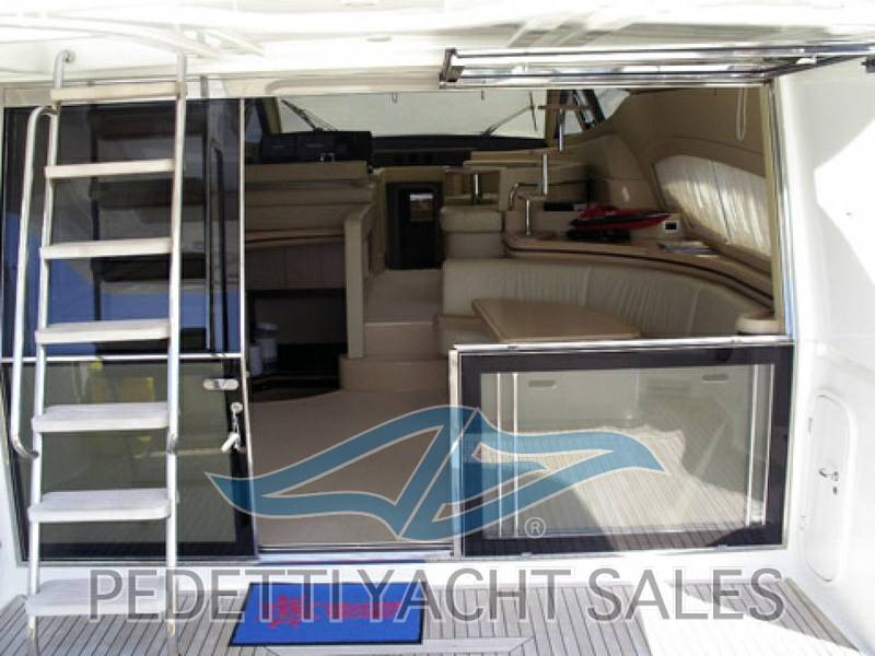 Ferretti 550