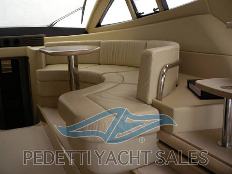 Ferretti 550