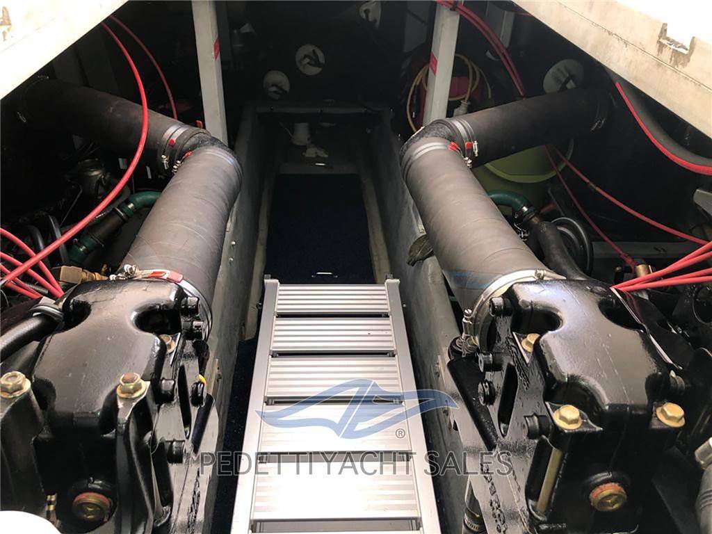 Sea ray 400 express