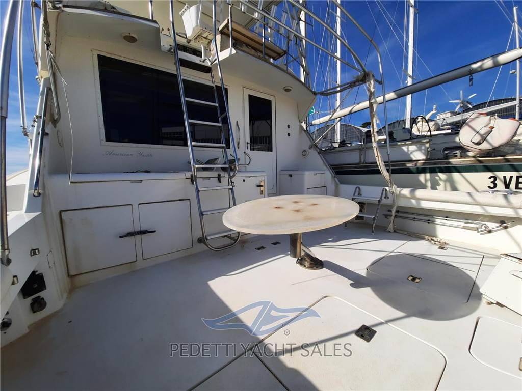 Hatteras 54 convertible
