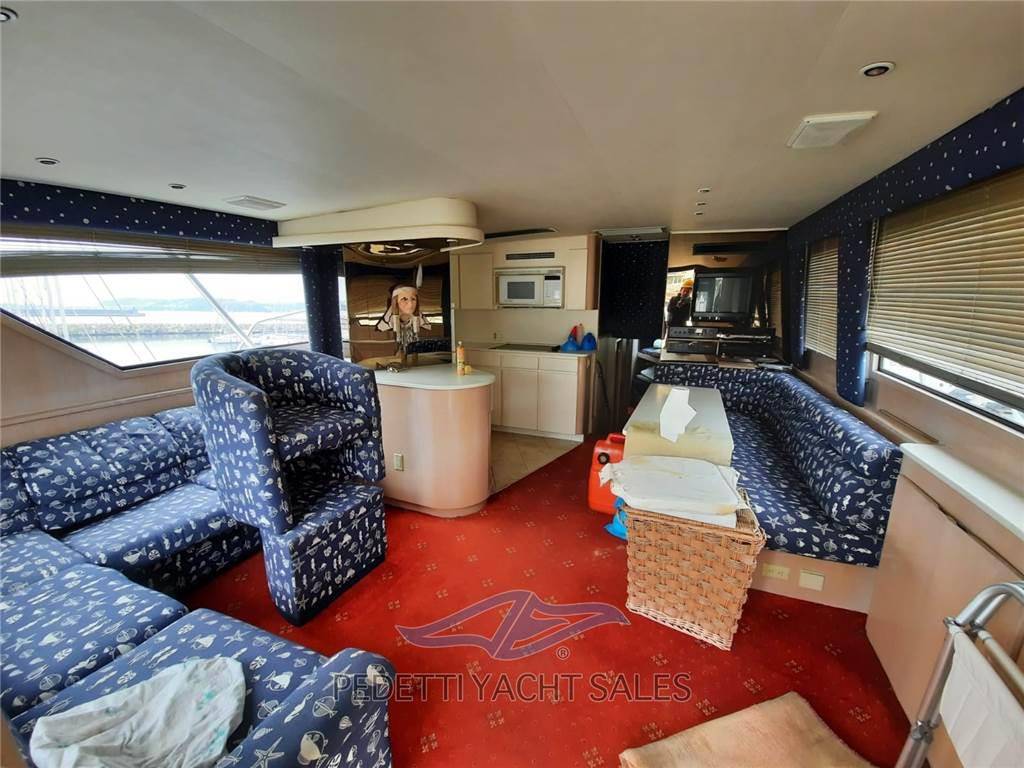 Hatteras 54 convertible