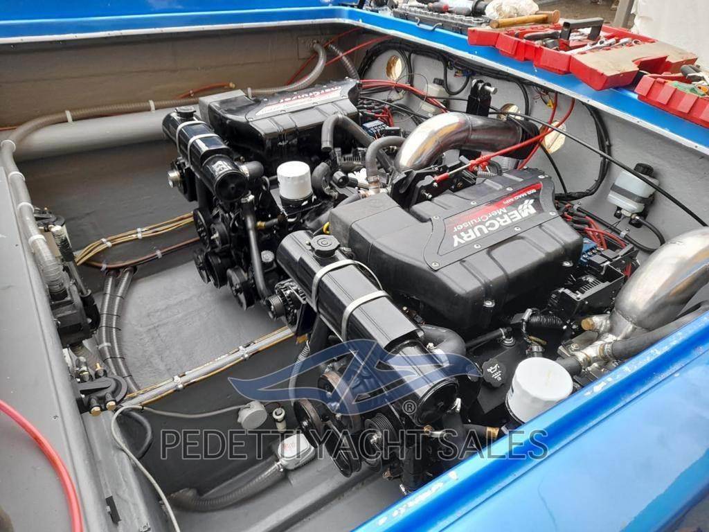 Cigarette r.t. 38' top gun