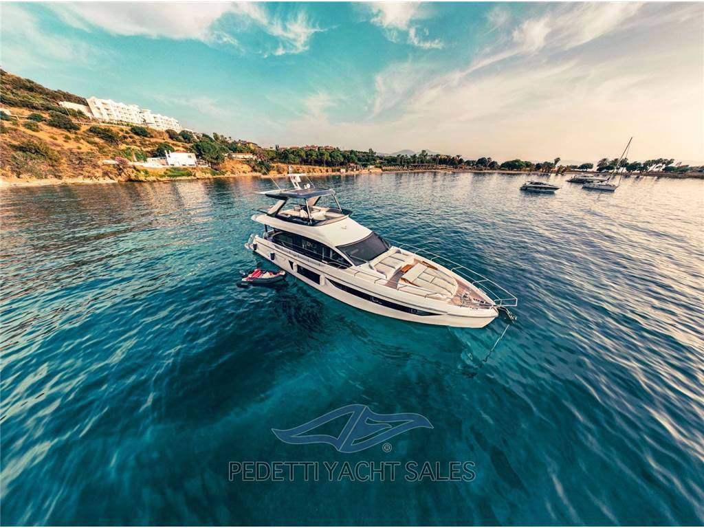 Azimut 68 flybridge my 2021