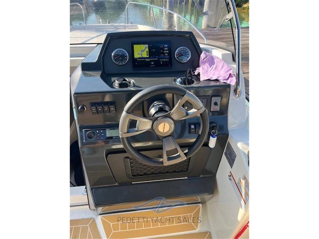 Quicksilver 675 sundeck