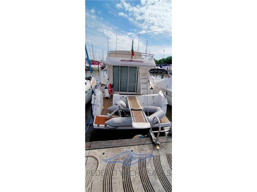 Jeanneau Prestige 32'