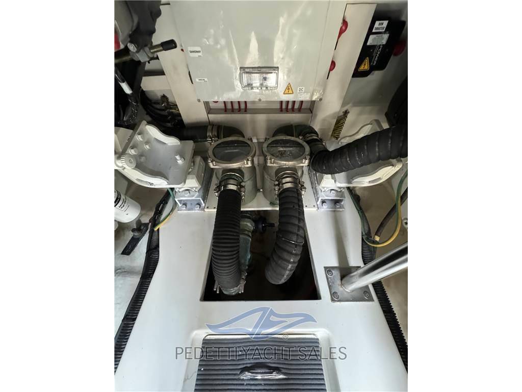 Azimut 64 flybridge