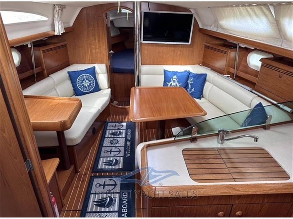Jeanneau 37 sun odyssey