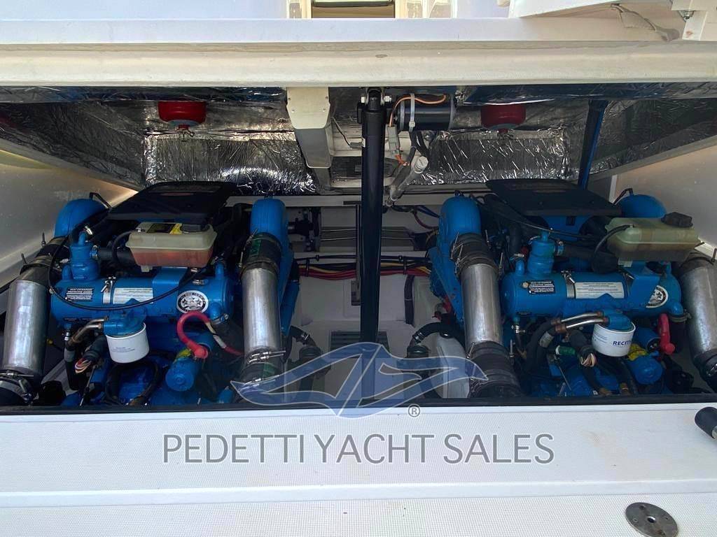 Tiara yachts 2900 coronet