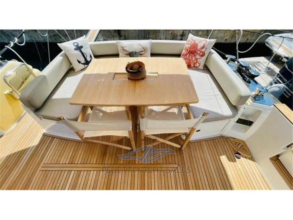 Azimut Magellano 53