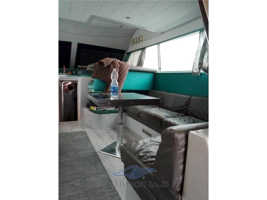 Ferretti yachts 39 fly