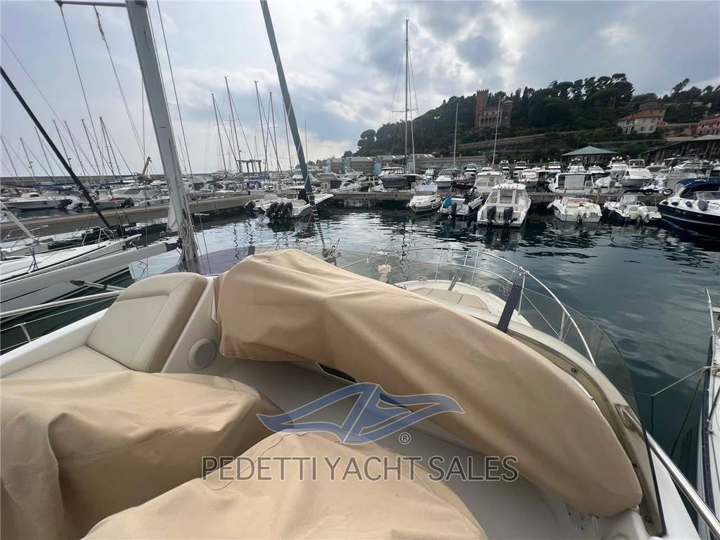 Jeanneau Prestige 32 fly