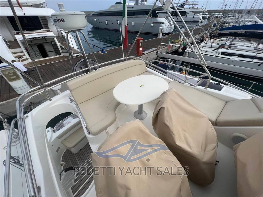 Jeanneau Prestige 32 fly