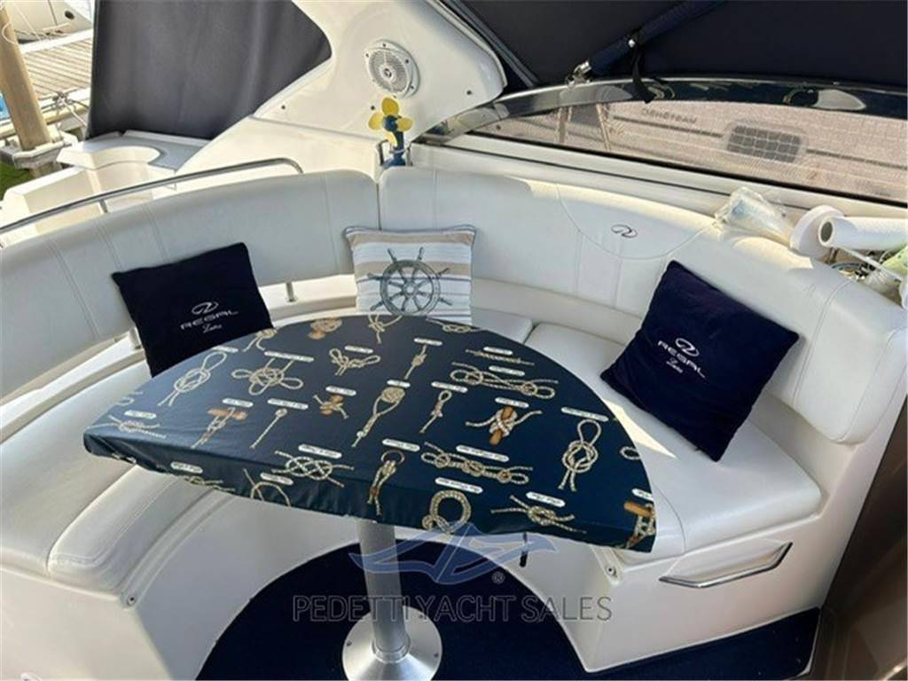 Regal marine 3780 sedan bridge