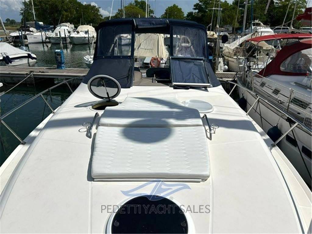 Regal marine 3780 sedan bridge