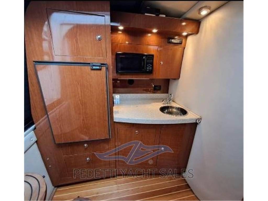 Regal marine 3780 sedan bridge