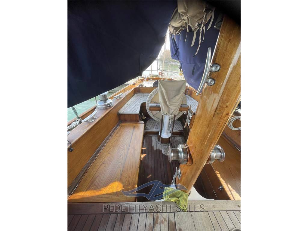 Universal shipyard Solent