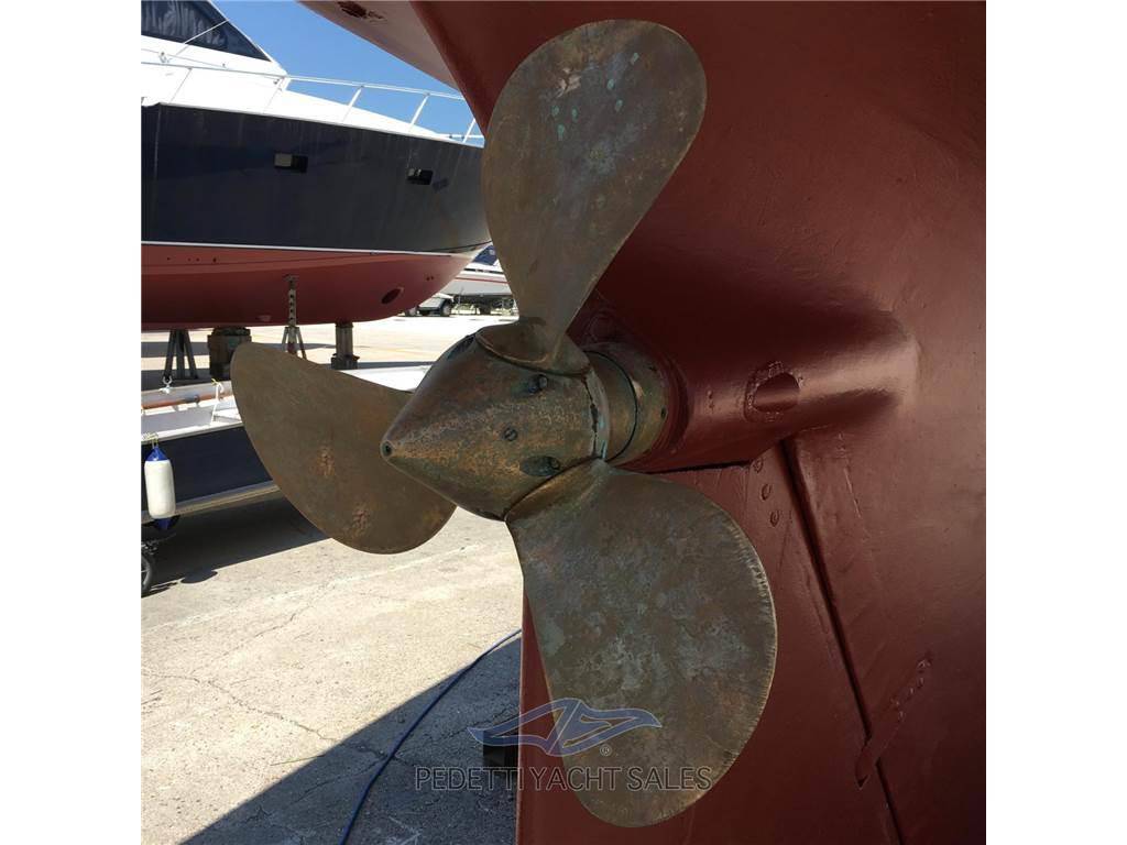 Universal shipyard Solent