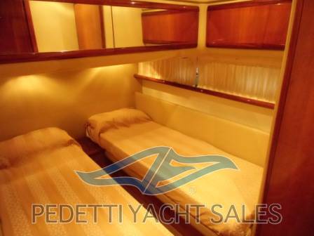 Ferretti 48