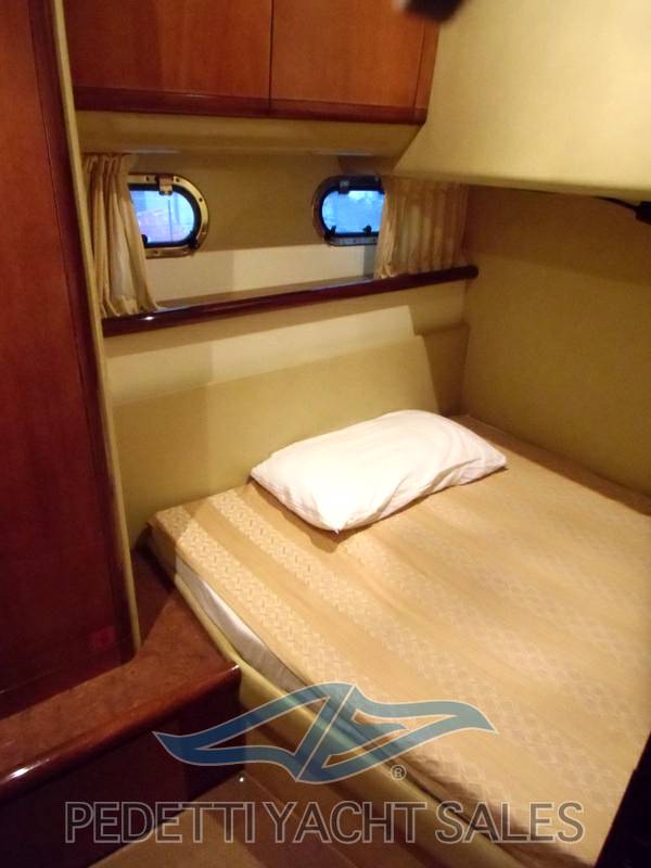 Ferretti 48