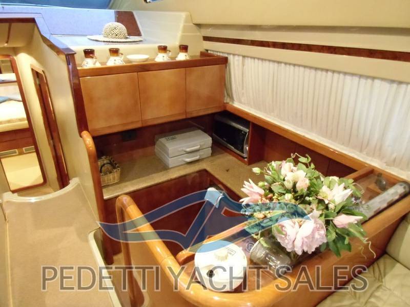 Ferretti 48