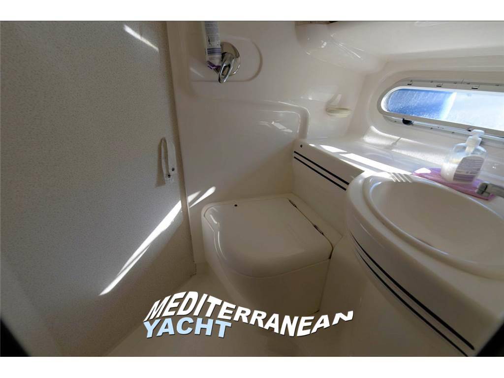 Sealine F 44
