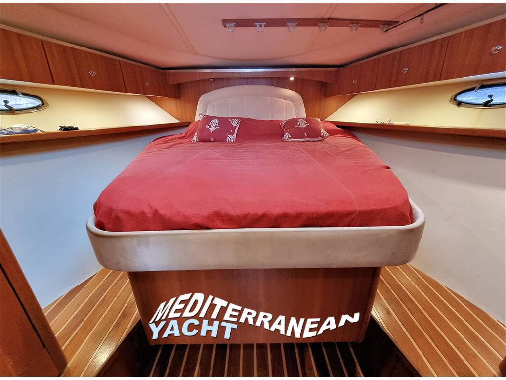 Tiara 3600 open