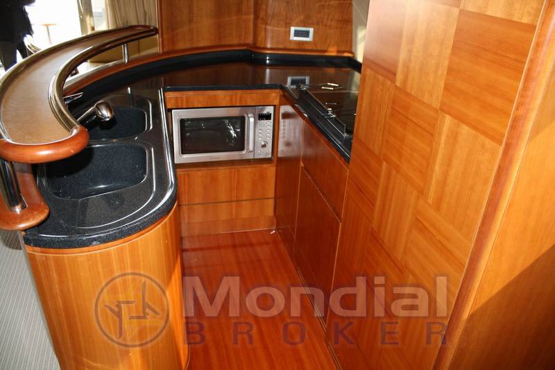 Azimut Az 62' fly
