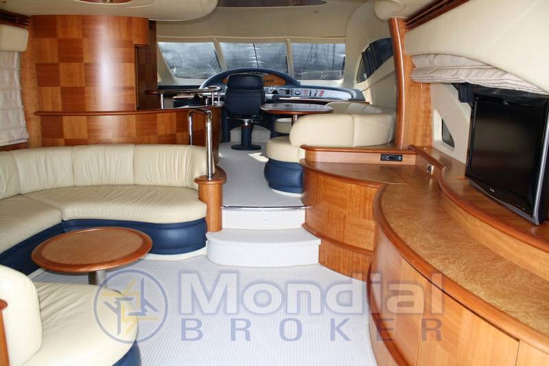 Azimut Az 62' fly