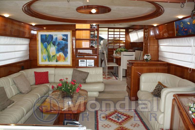 Ferretti 72'